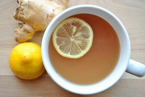 té de jengibre y limón