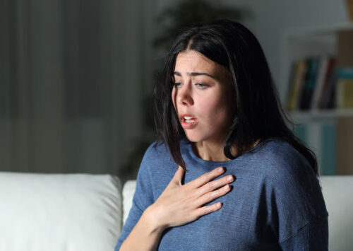 Dificultad para respirar durante las sirenas antiaéreas: qué sucede en el cuerpo y cómo la respiración puede calmar la ansiedad